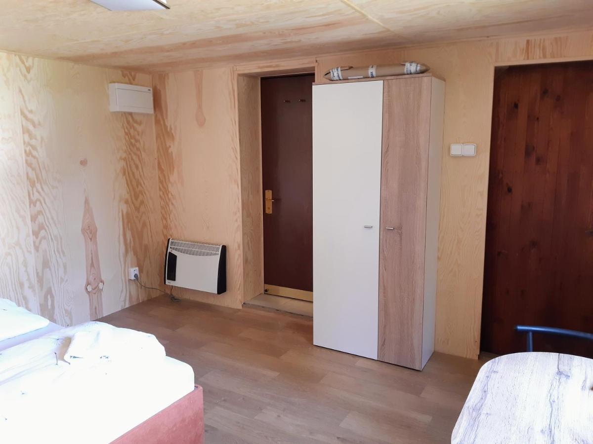 Vagon Lesna Daire Jiřetín pod Jedlovou Dış mekan fotoğraf