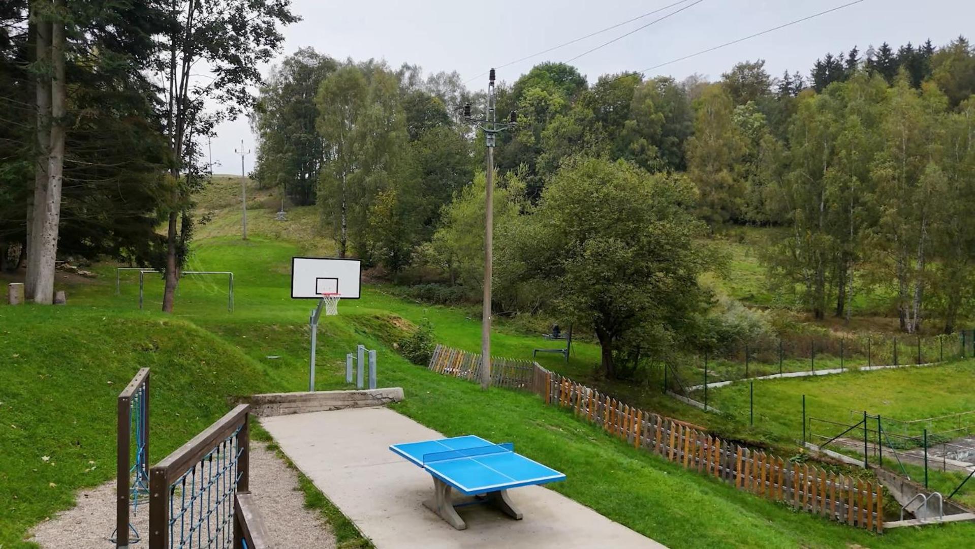 Vagon Lesna Daire Jiřetín pod Jedlovou Dış mekan fotoğraf